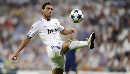 开云体育APP下载-欧冠淘汰赛焦点战，伊朗翻盘德国，当绿茵场成为文明对话的战场