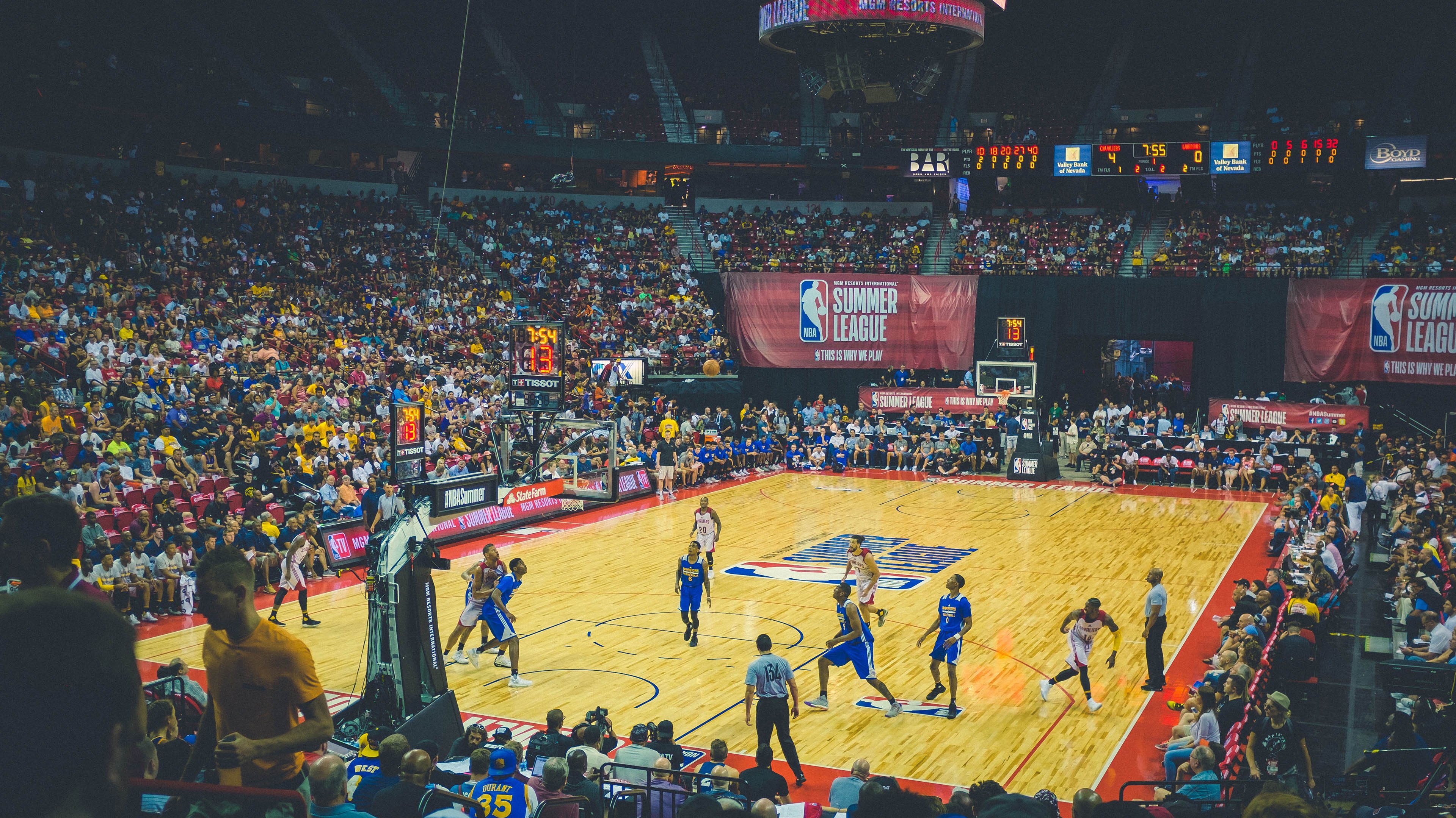 克莱贡献制胜表现，爵士收割森林狼